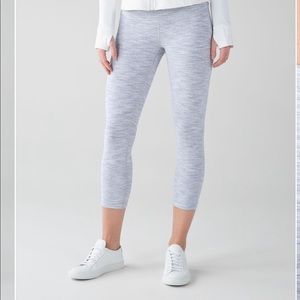 Lululemon Crop Wunder Under Leggings 21”